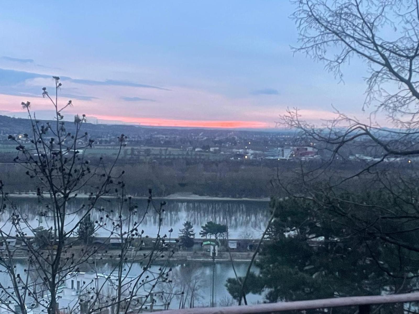 Apartment Donauruhe Und Aussicht Wien
